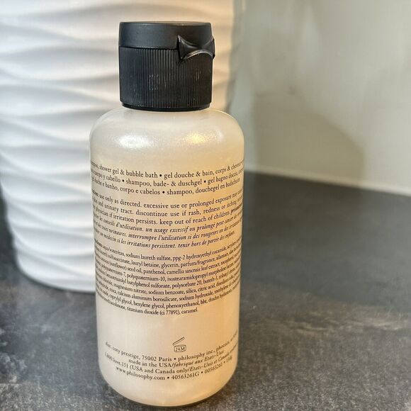 Philosophy WINTER ESCAPE Fresh Vanilla Frost Shampoo, Shower Gel Bubble Bath - Picture 2 of 8